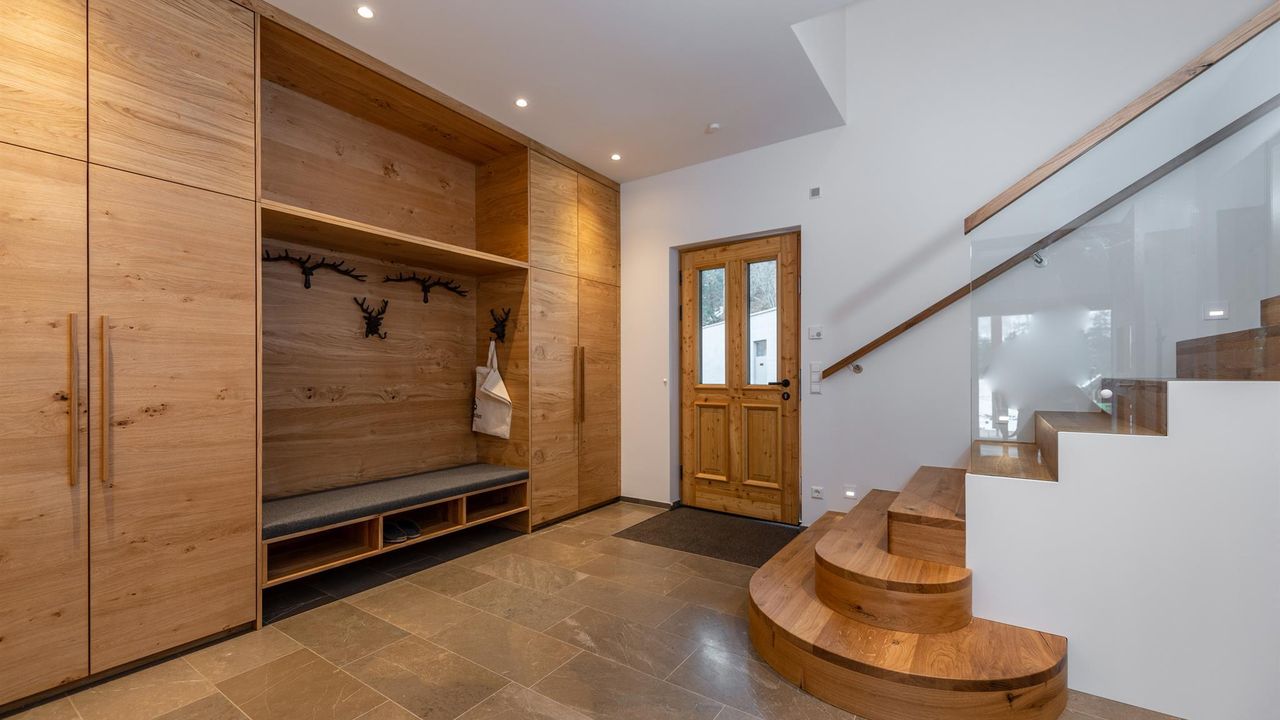 Garderobe mit vielen Abstellmöglichkeiten Garderobe mit vielen Abstellmöglichkeiten